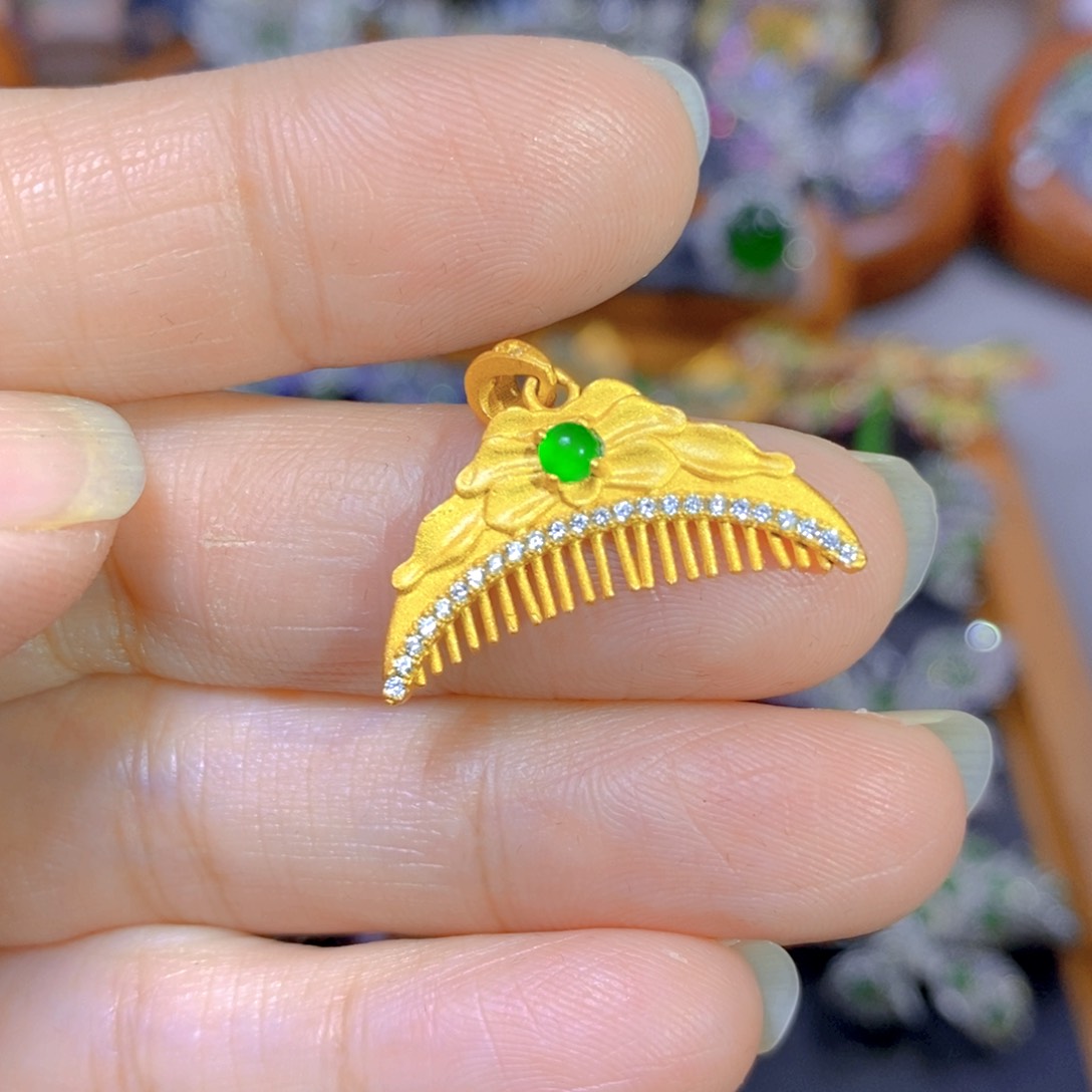 翡翠颈饰银S925镶嵌天然翡翠