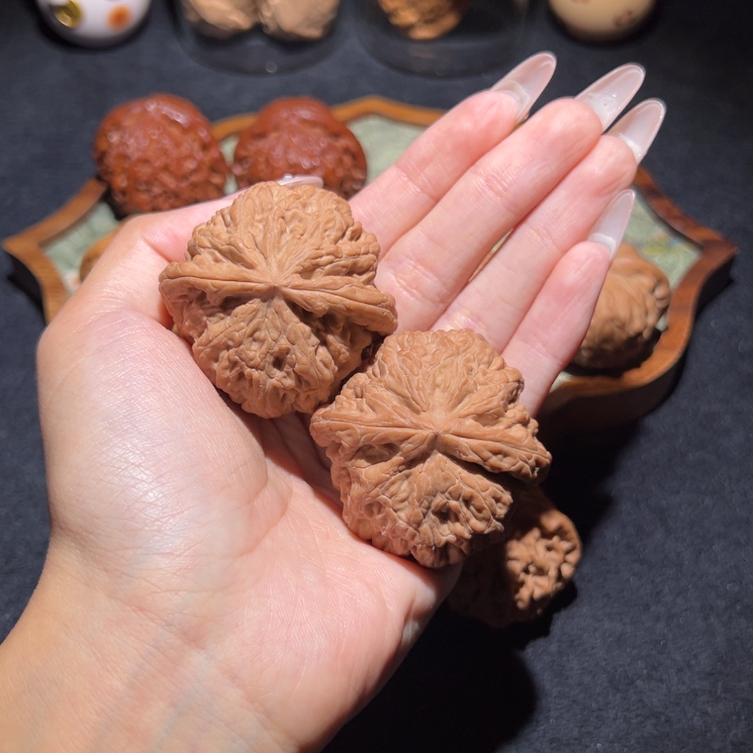 哦***文玩核桃吊坠45+粗筋