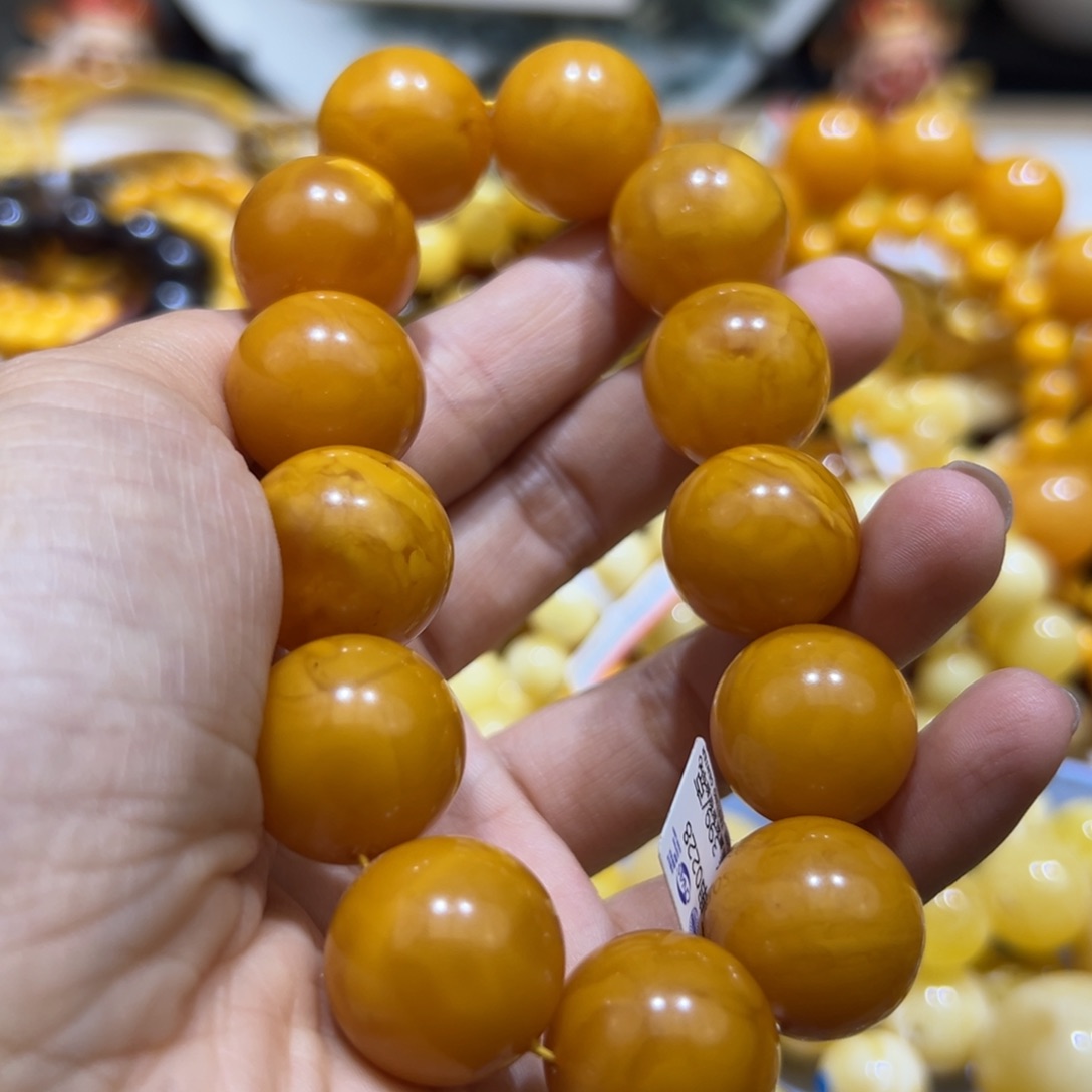 琥珀珠宝奇石未镶嵌