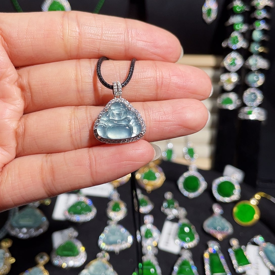 翡翠银S925镶嵌颈饰佛公