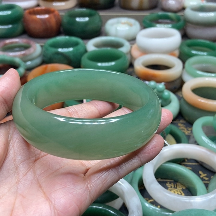 石英质玉手镯未镶嵌宋*