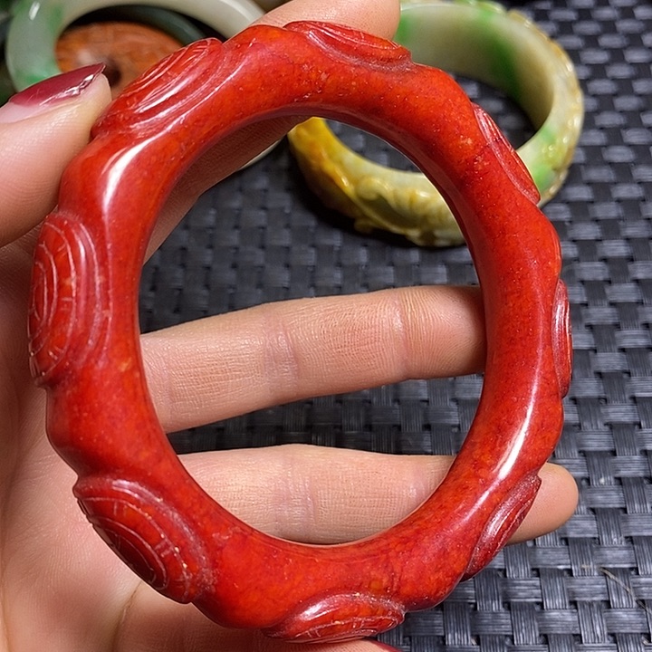 紫金钵盂菩提吊坠飞****?