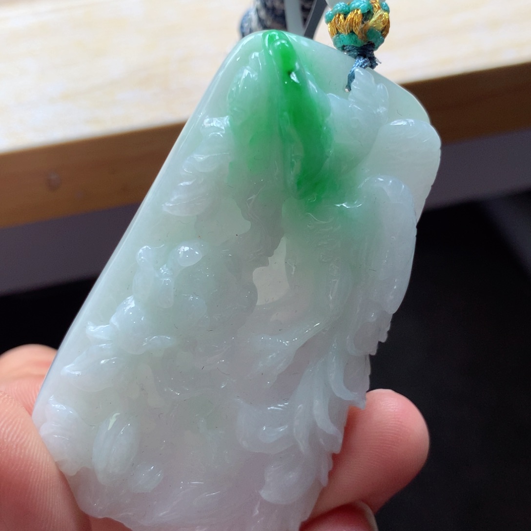 翡翠未镶嵌颈饰吊坠