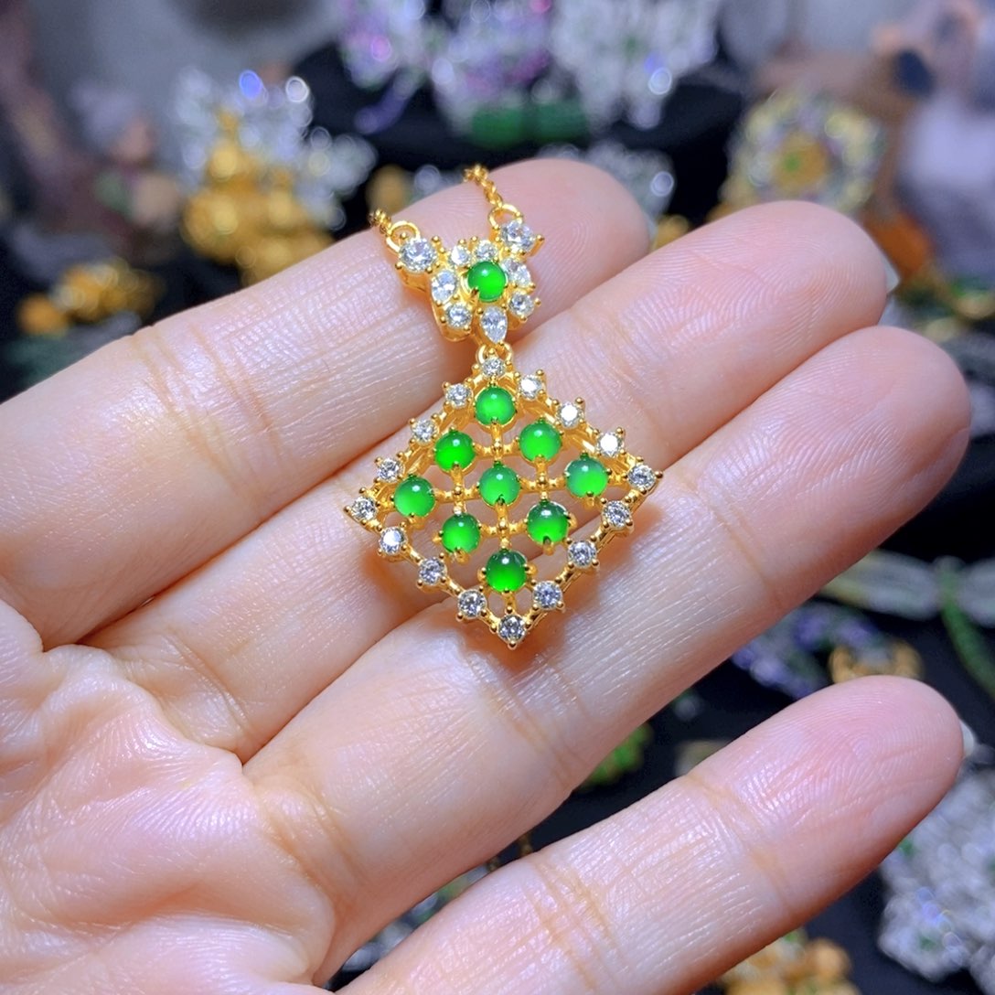 翡翠银S925镶嵌耳饰天然翡翠