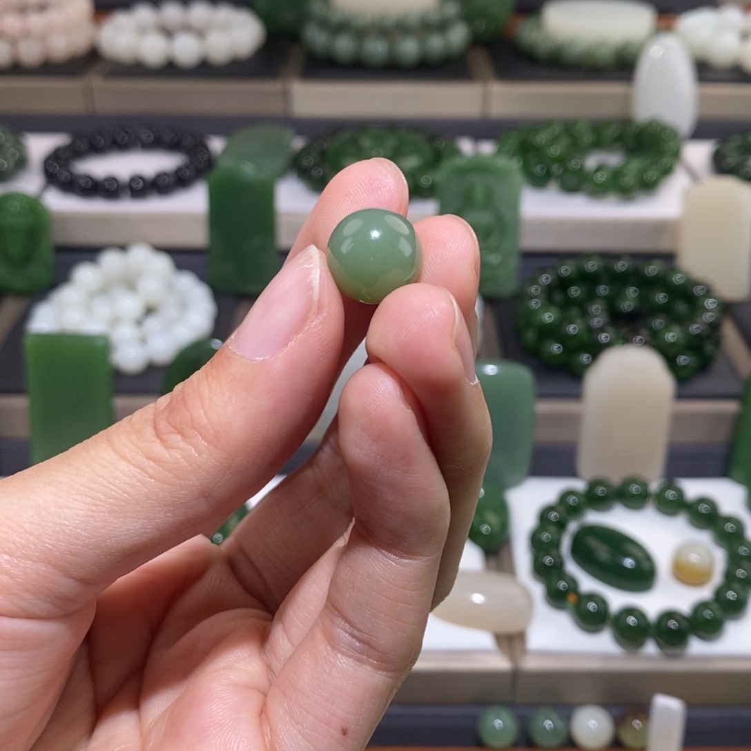 和田玉单珠未镶嵌欣**嘉卡12肉底粉青