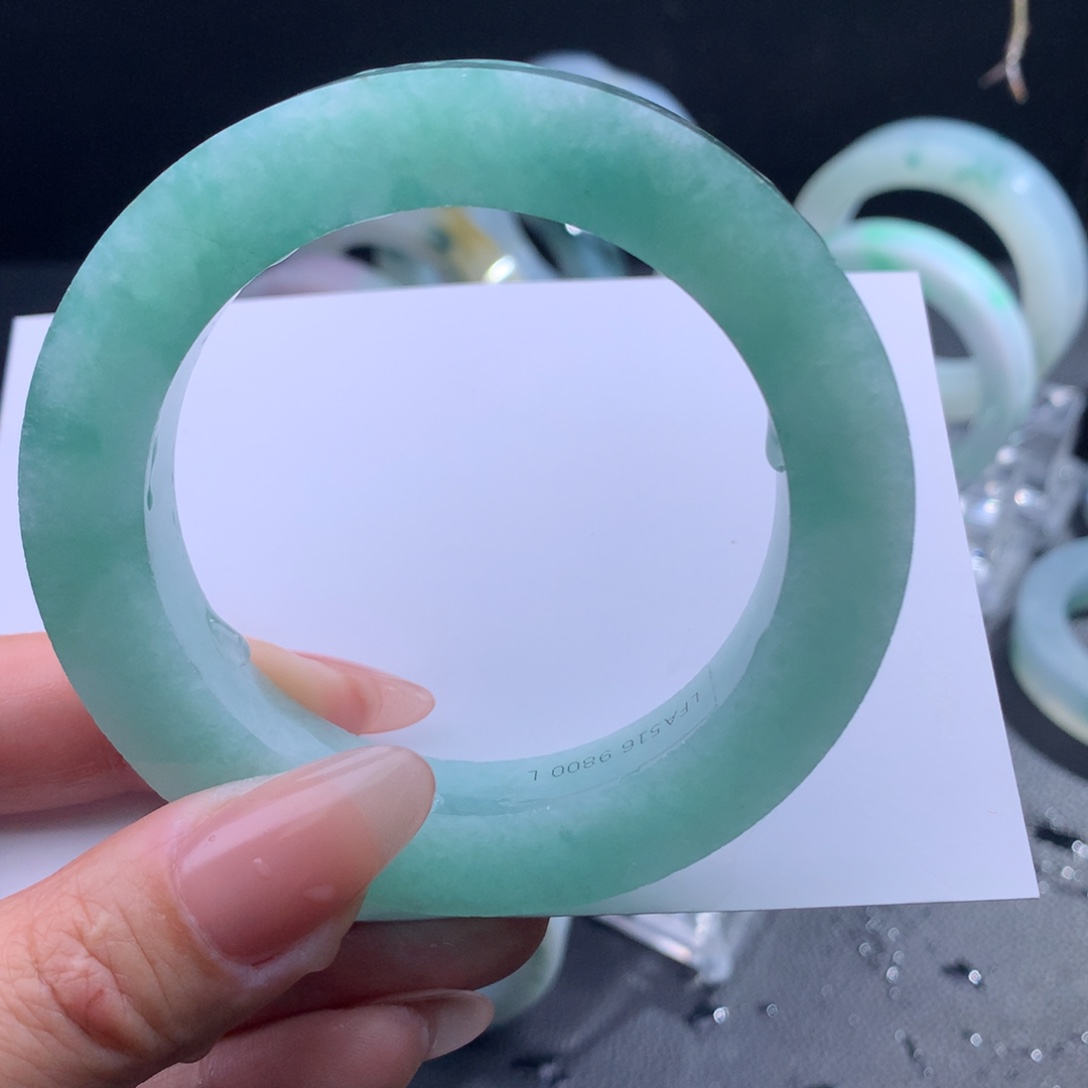 定制翡翠翡翠手镯未镶嵌满绿美人镯55-58