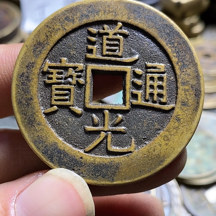 亿***轩铜现代文创工艺品花钱