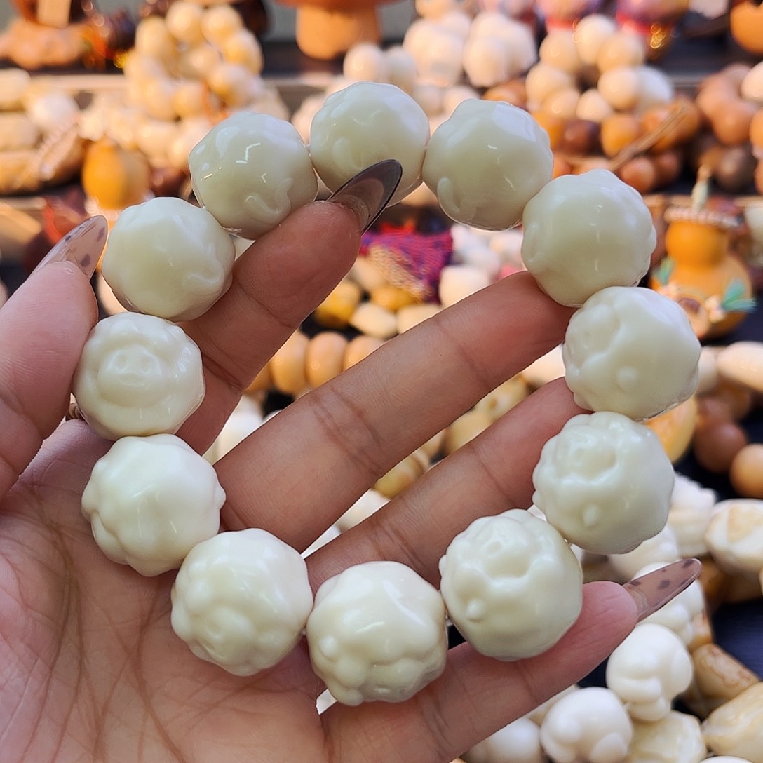 菩提根/象牙果手串小绵羊