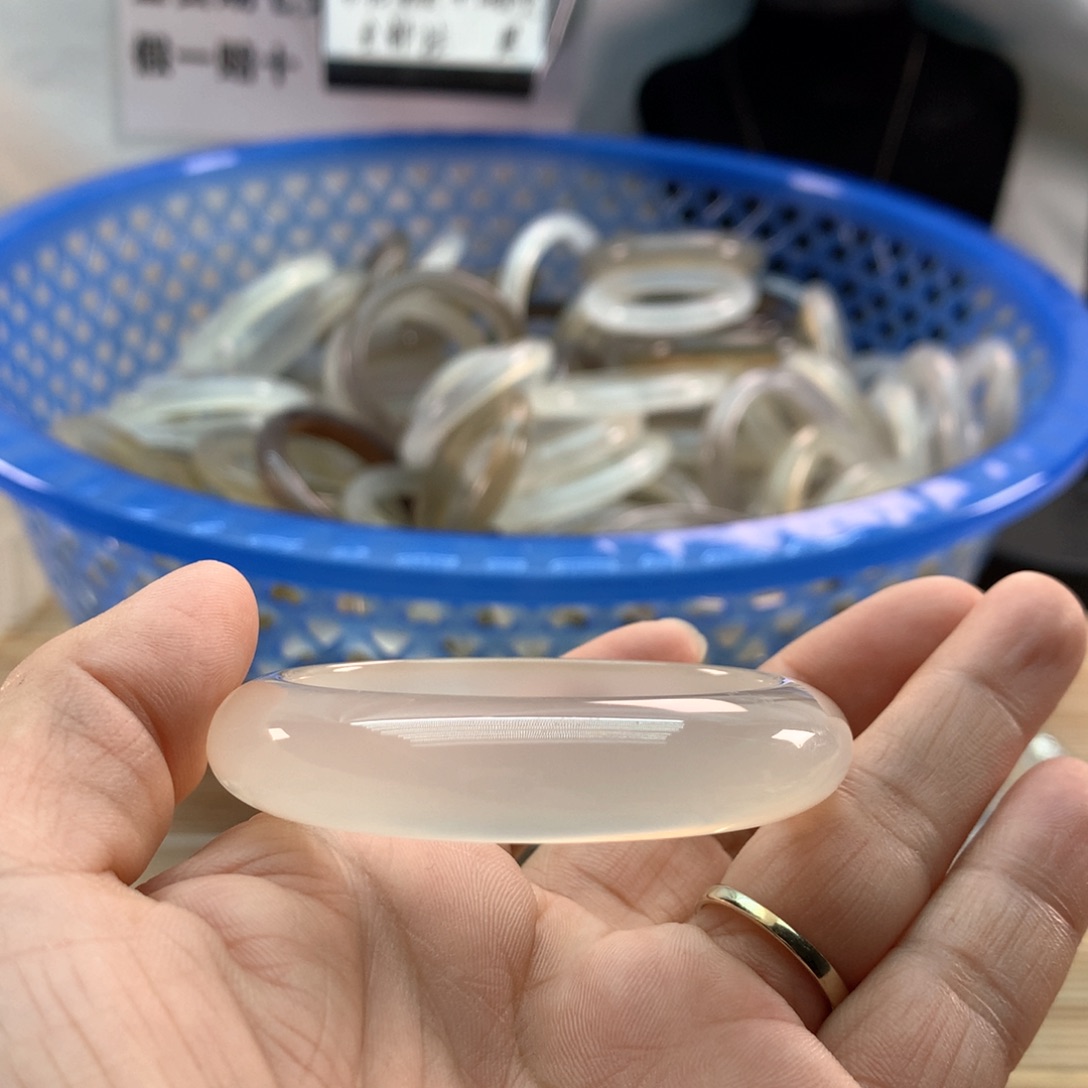 手镯玛瑙/玉髓未镶嵌