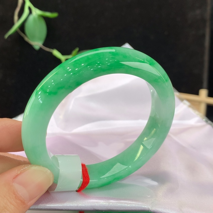 翡翠手镯未镶嵌111/0026