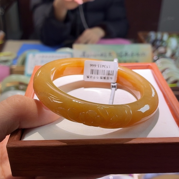 和田玉未镶嵌手镯57/58