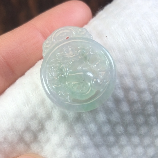 翡翠未镶嵌颈饰缅甸A货，每天下午1点半开播