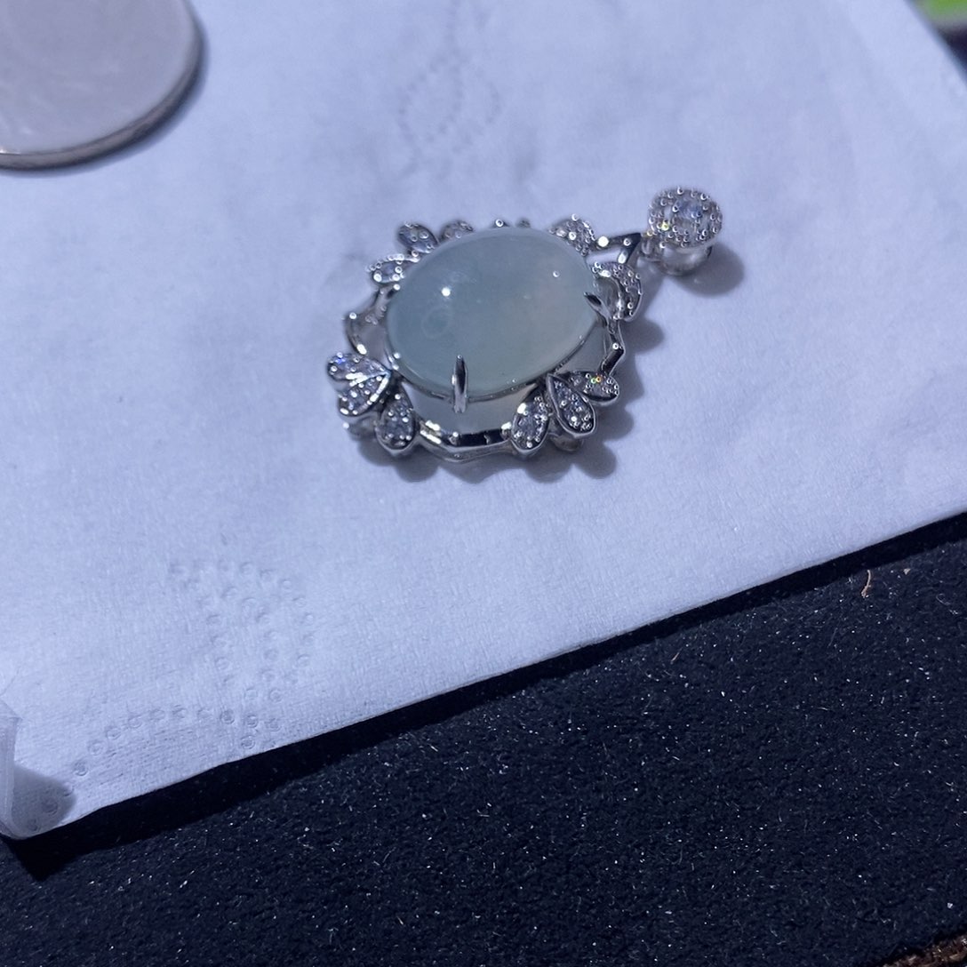 翡翠吊坠(不含链)未镶嵌