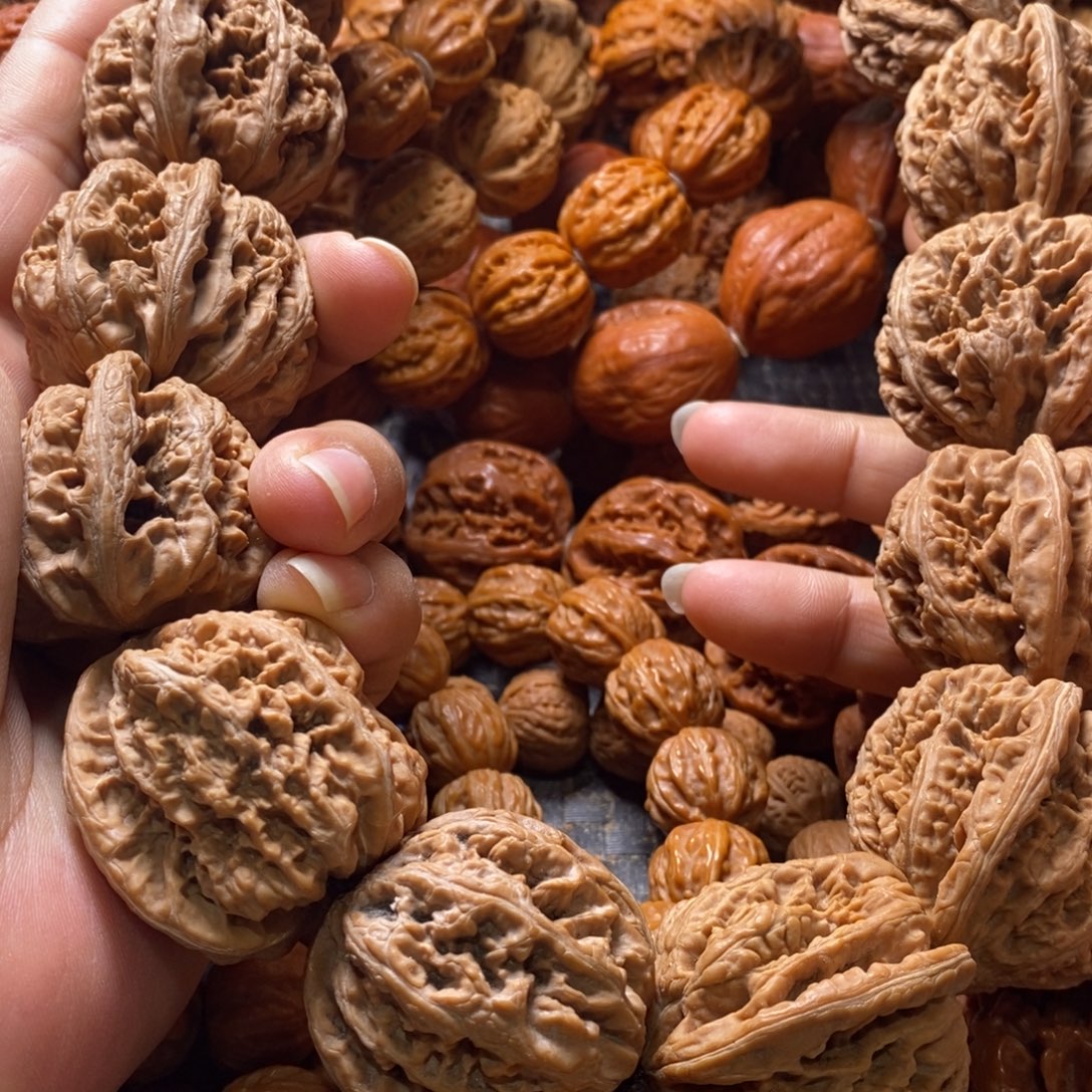 文玩核桃吊坠粗筋