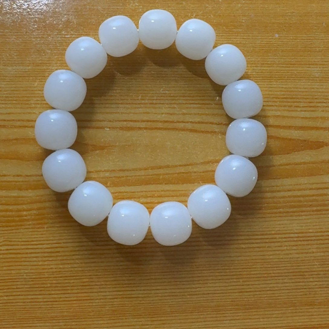 和田玉手串未镶嵌倚***雨