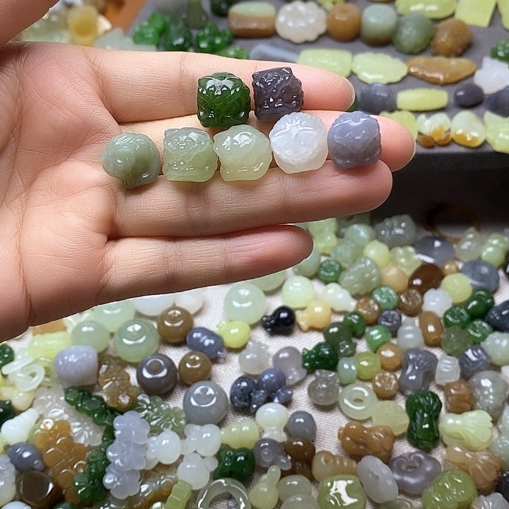 未镶嵌和田玉挂件醒狮98一个多样性发其一