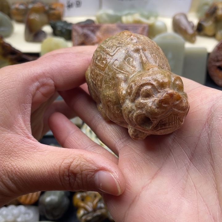 蛇纹石玉颈饰未镶嵌160