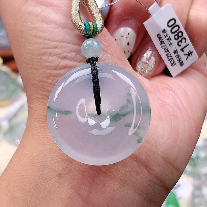 翡翠未镶嵌颈饰平安扣