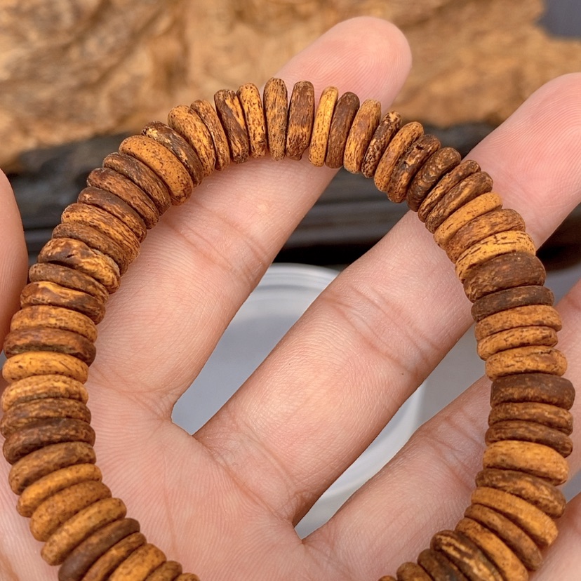 【闪购商品】沉香沉香碎屑悦****号兰卡红土发点8.68克