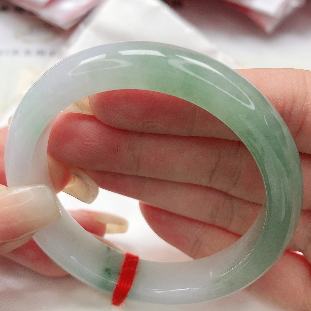 【闪购商品】翡翠手镯未镶嵌缅甸天然A货翡翠