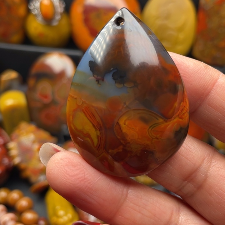 玛瑙/玉髓颈饰未镶嵌