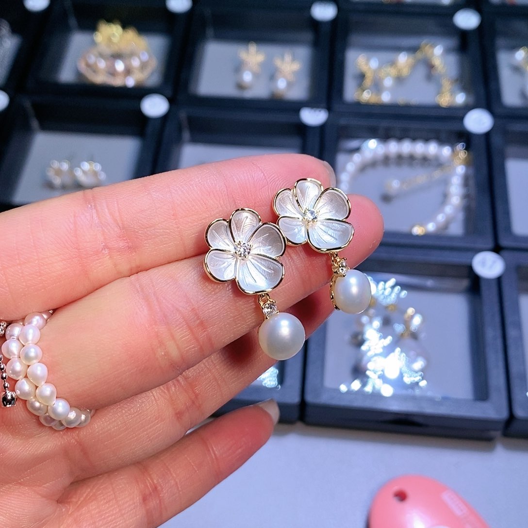 【闪购商品】淡水珍珠8耳饰未镶嵌