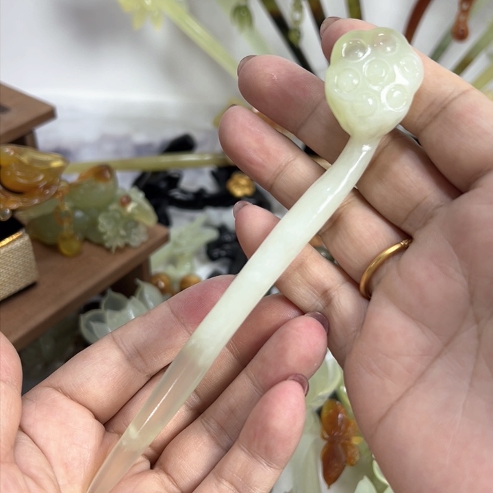 蛇纹石玉发饰未镶嵌