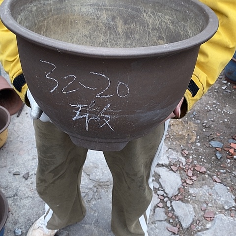 紫砂中国宜兴紫砂花盆，