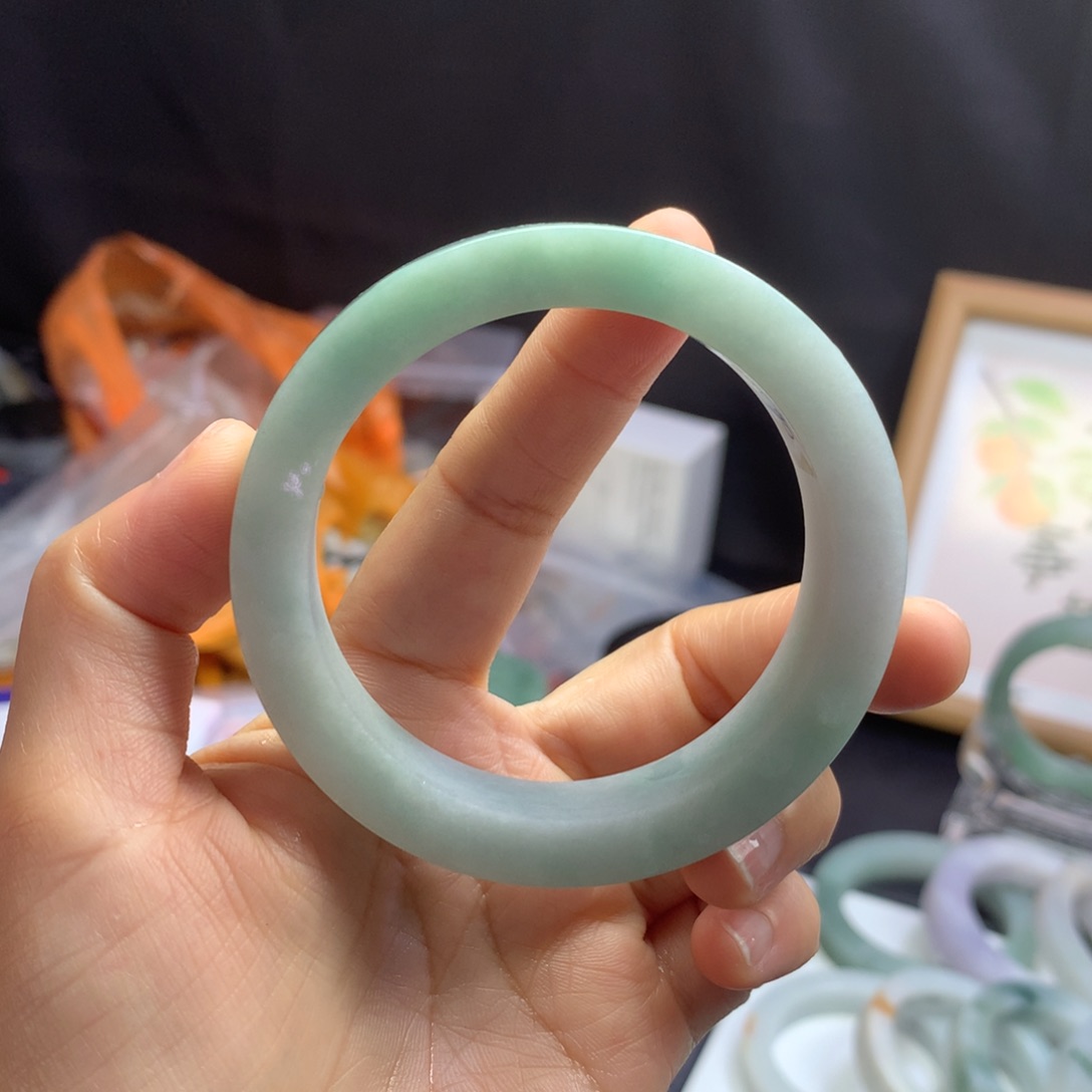 定制翡翠手镯未镶嵌