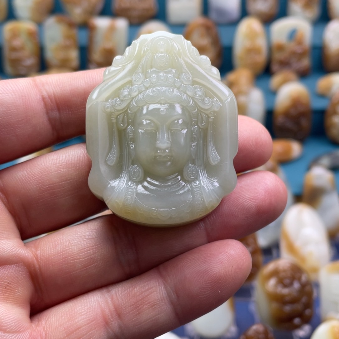 和田玉颈饰未镶嵌