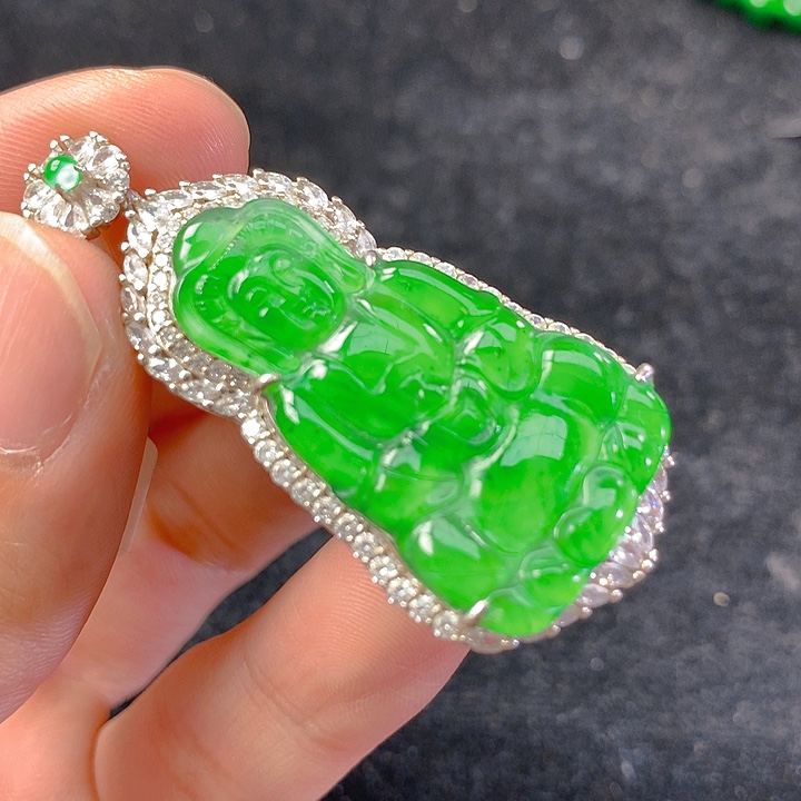 【闪购商品】翡翠颈饰银S925镶嵌翡翠