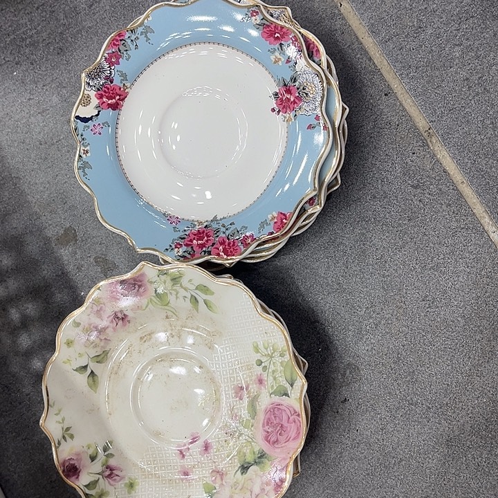 ＆***妞陶摆件五英寸骨碟八个微瑕