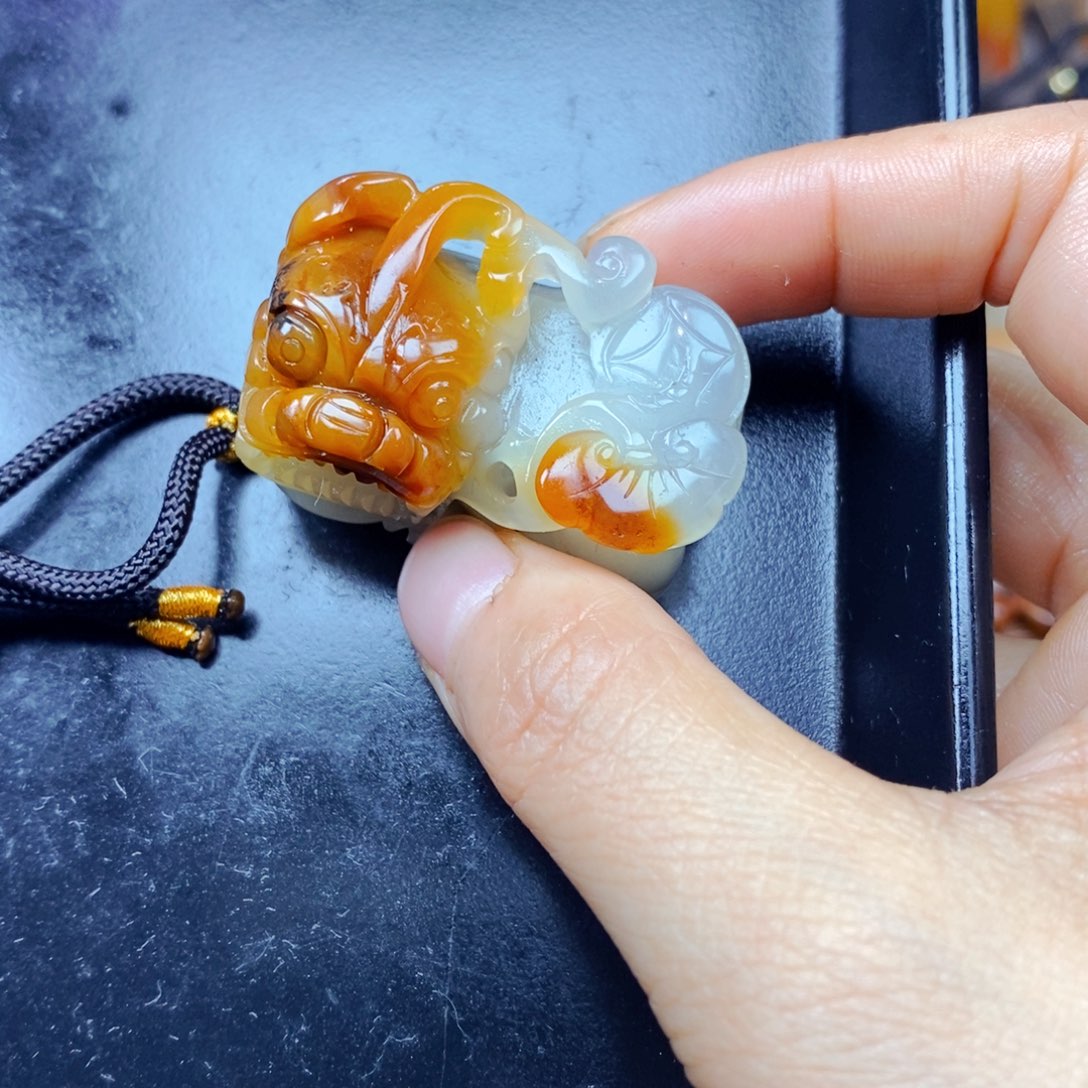 石英质玉（黄龙玉）未镶嵌吊坠(不含链)