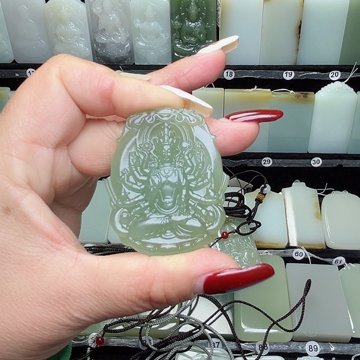 和田玉和田玉未镶嵌一**莲