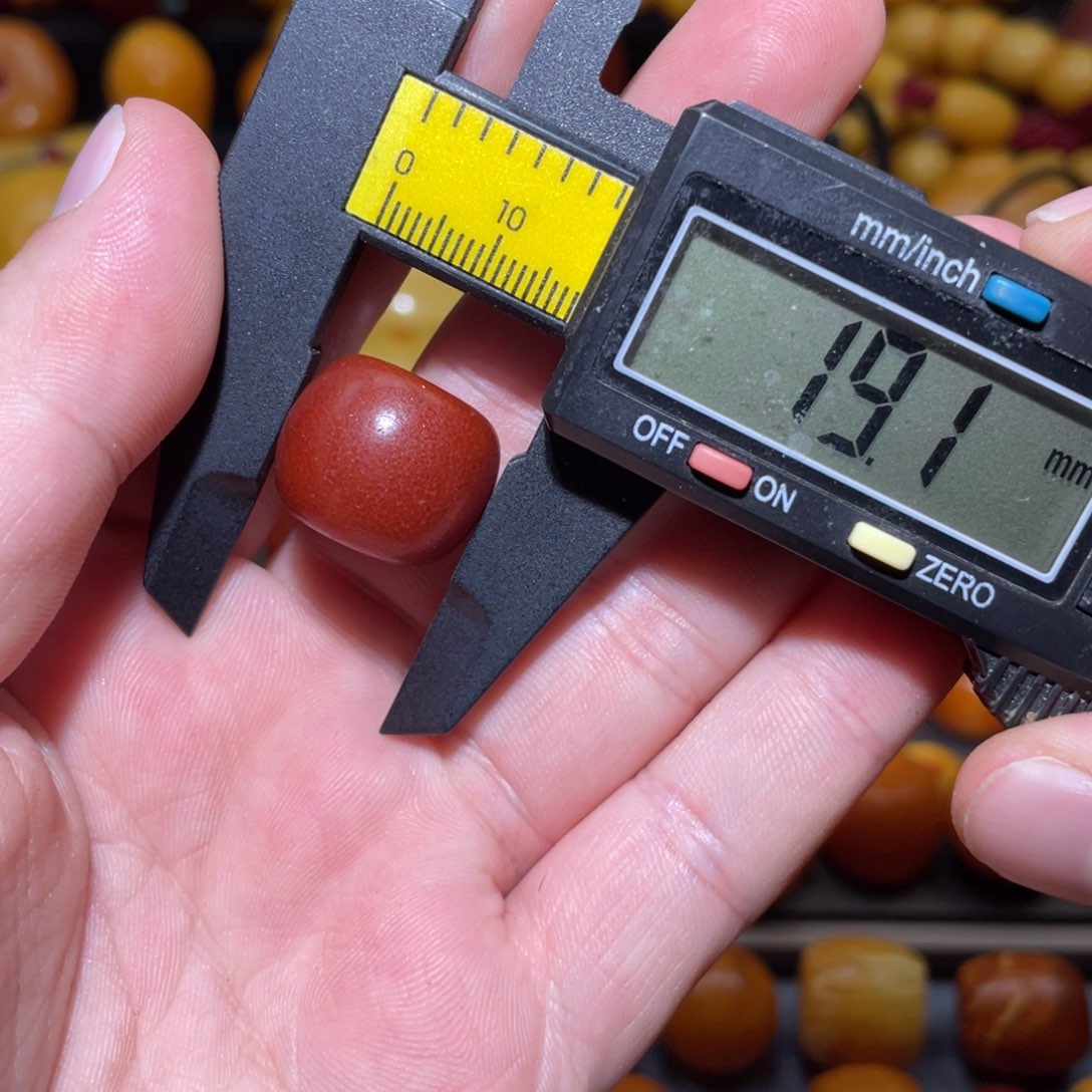 琥珀未镶嵌裸石鼓珠