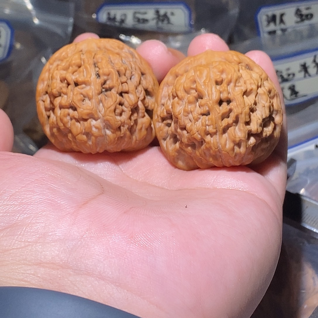 大***）文玩核桃吊坠41全品莲花