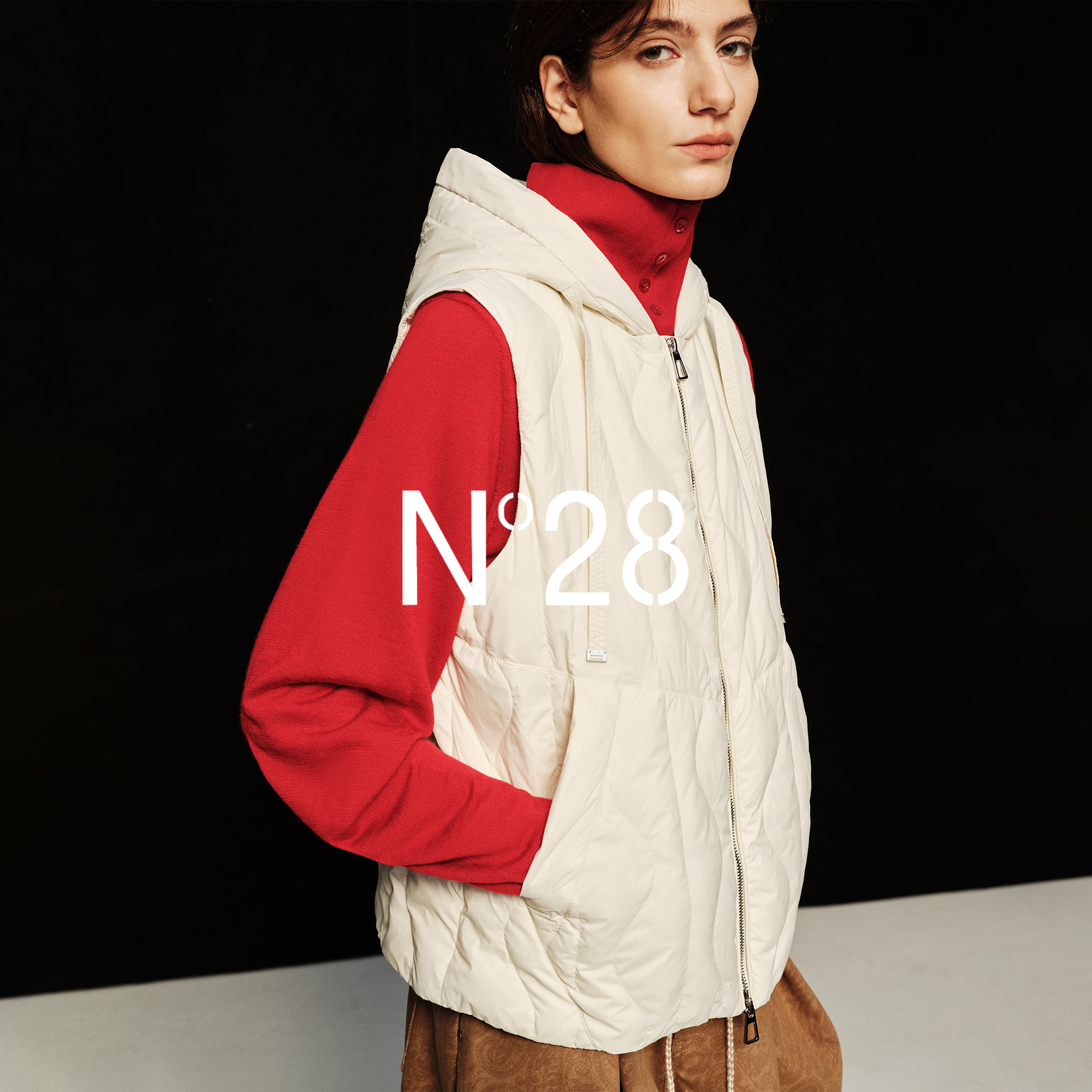 【钱老板】N°28女秋冬保暖无袖羽绒服背心马夹外套8855A1Y601
