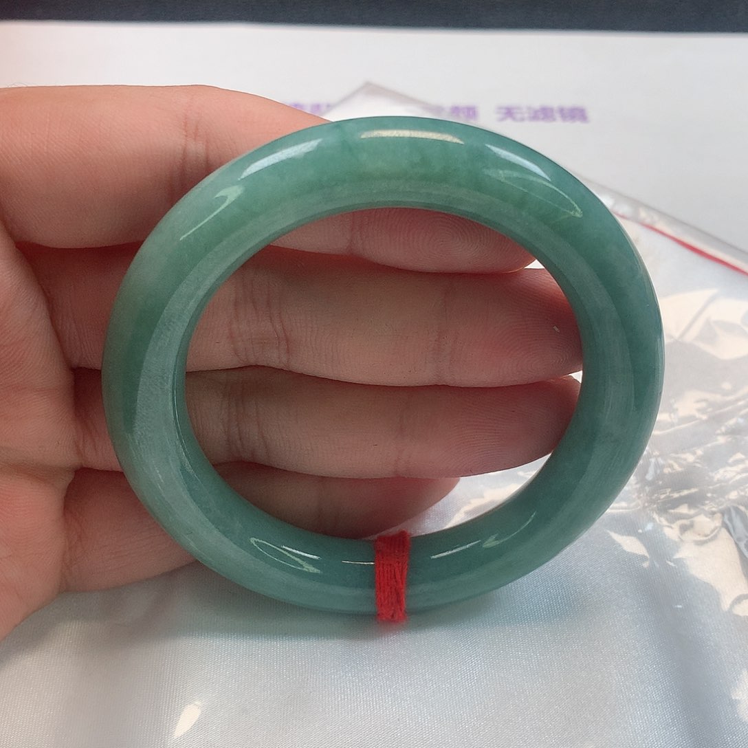 翡翠手镯（圆镯）未镶嵌303号