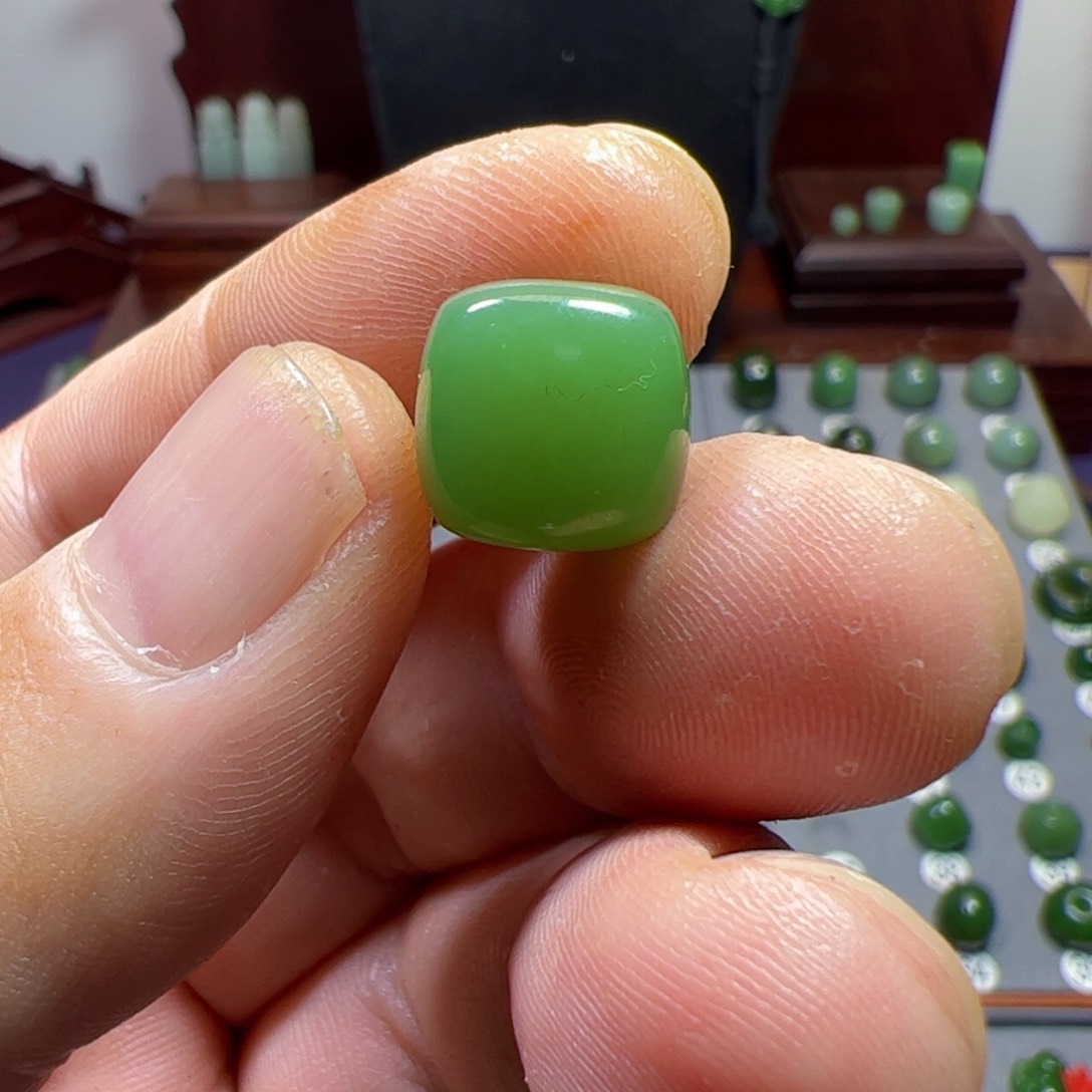 和田玉颈饰未镶嵌牛