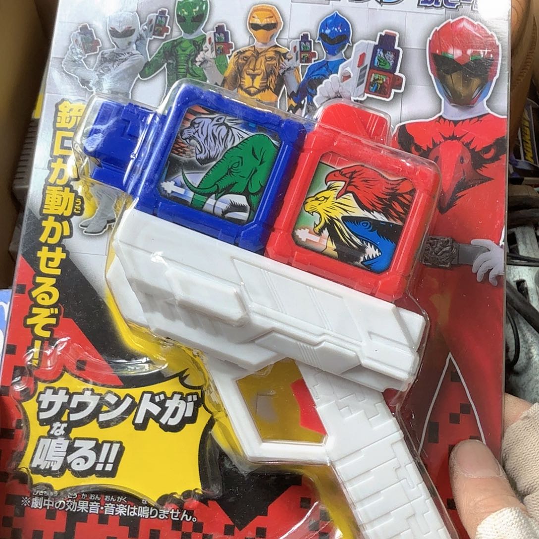 迷***童中古商品，瑕疵品，不保好坏。766