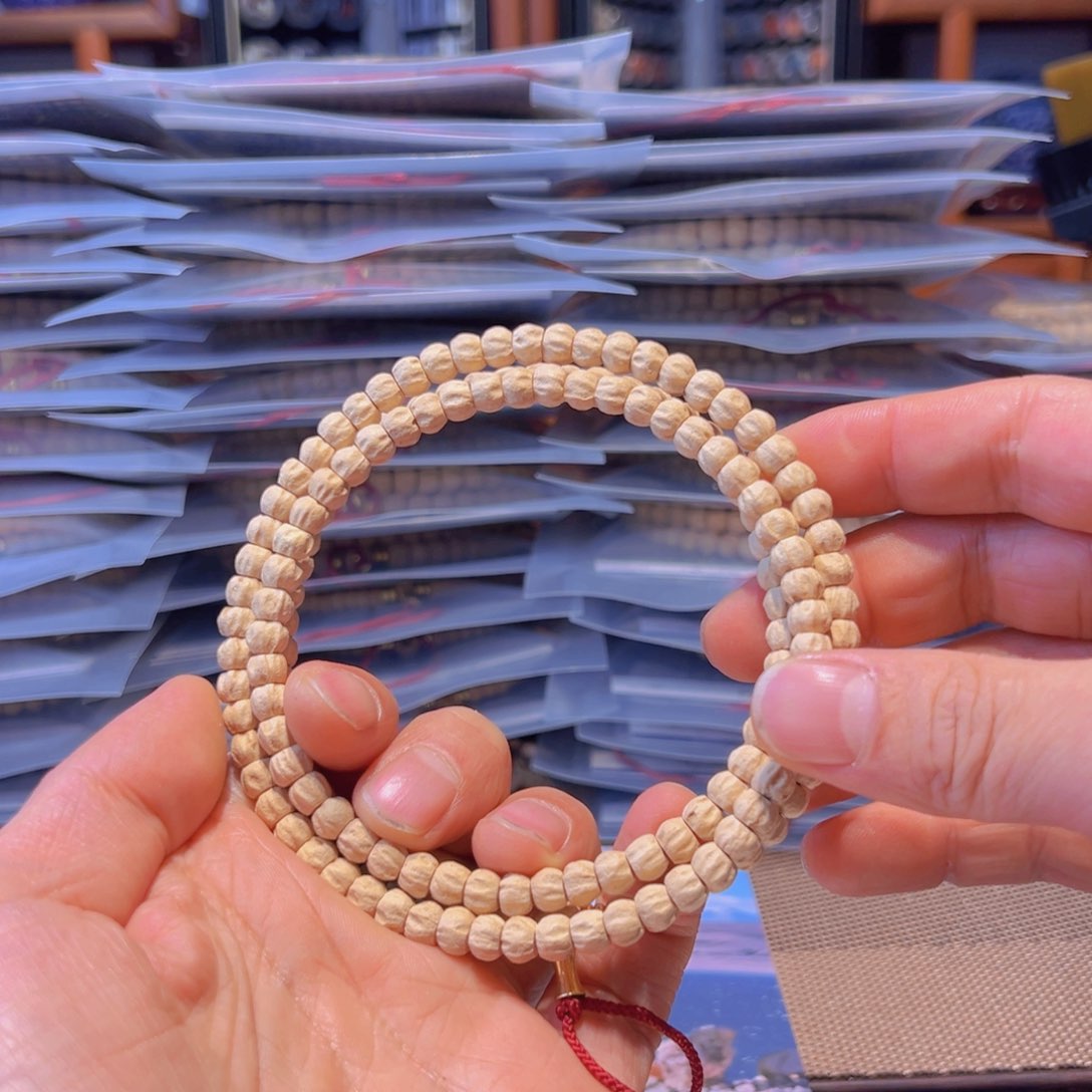 柏香籽/百香籽吊坠?