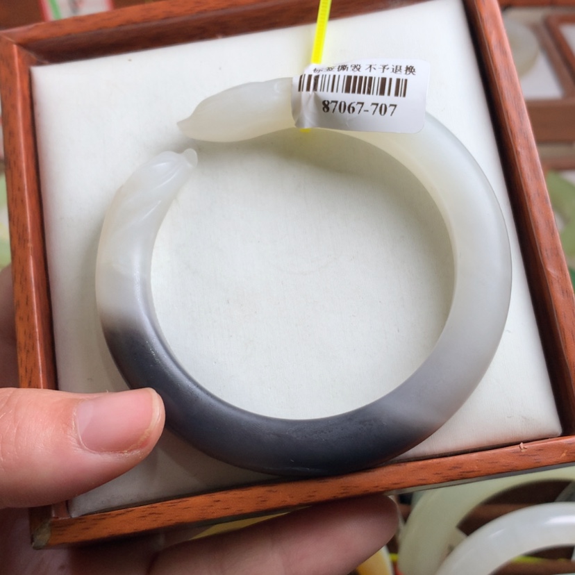 【闪购商品】和田玉手镯未镶嵌