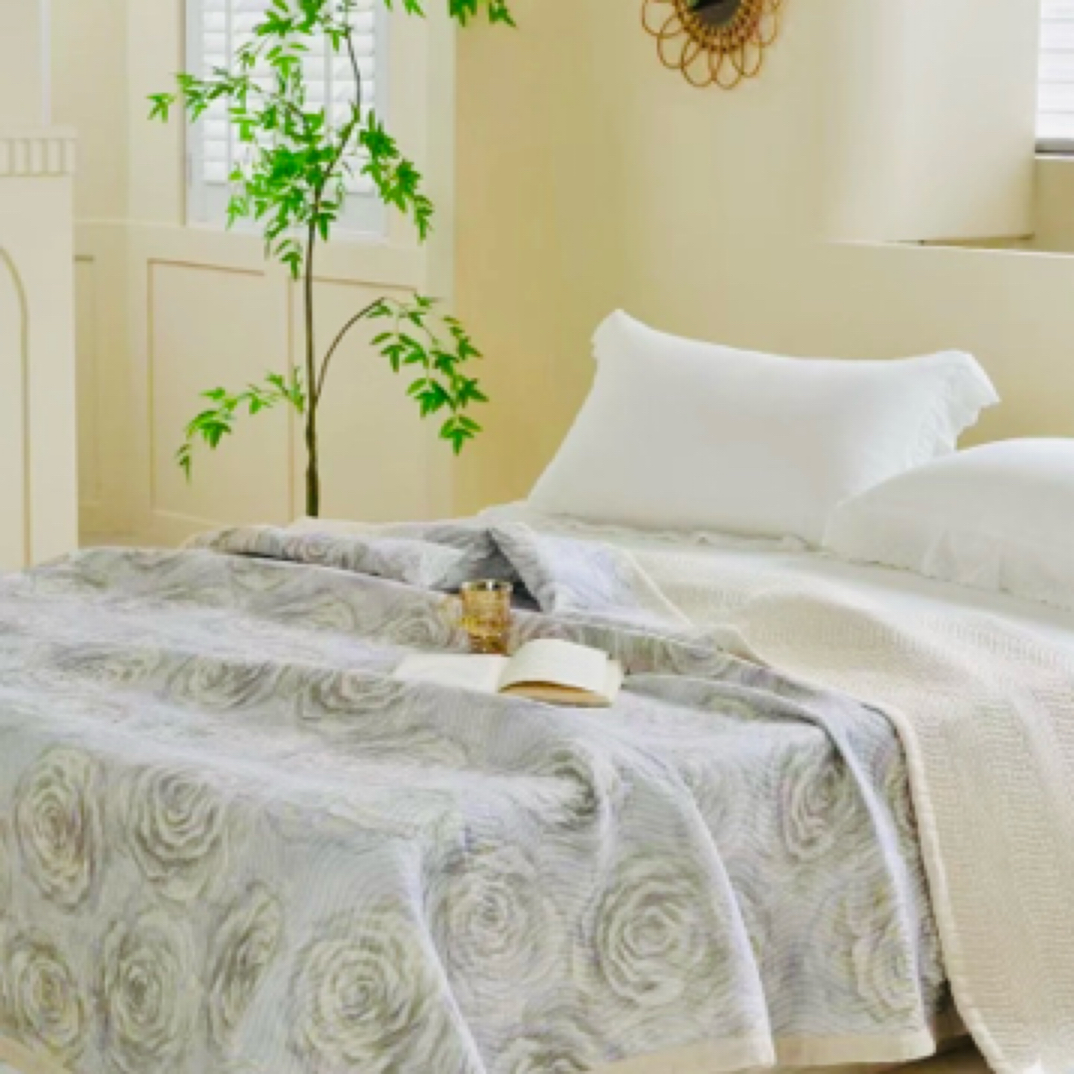 伊洛菲单床盖200*230微瑕～V42