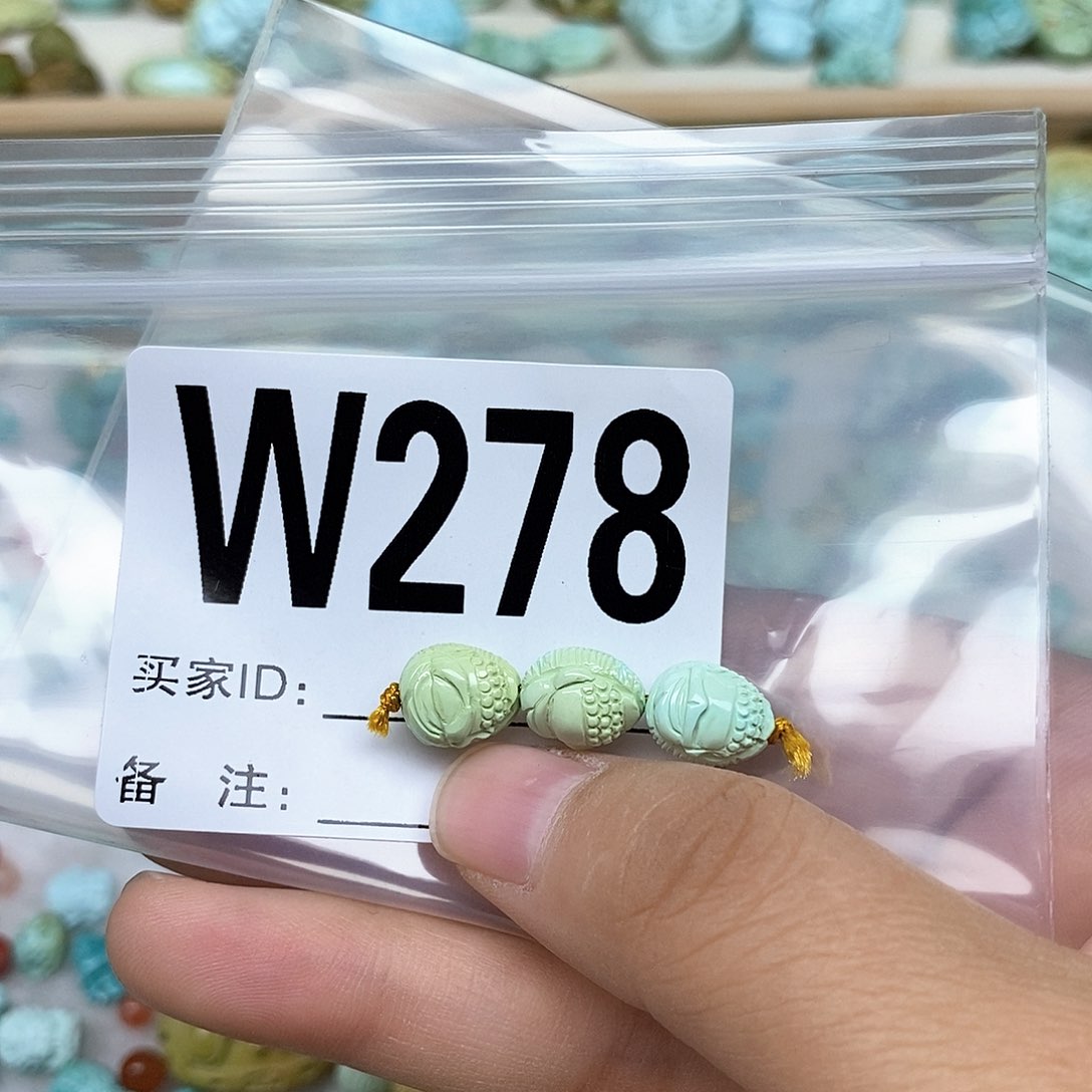 绿松石配饰未镶嵌