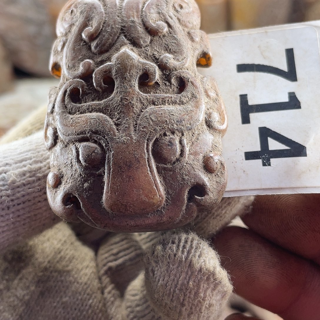 和田玉（糖玉）未镶嵌挂件