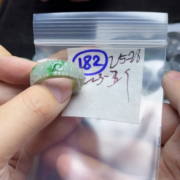 定制翡翠未镶嵌明天