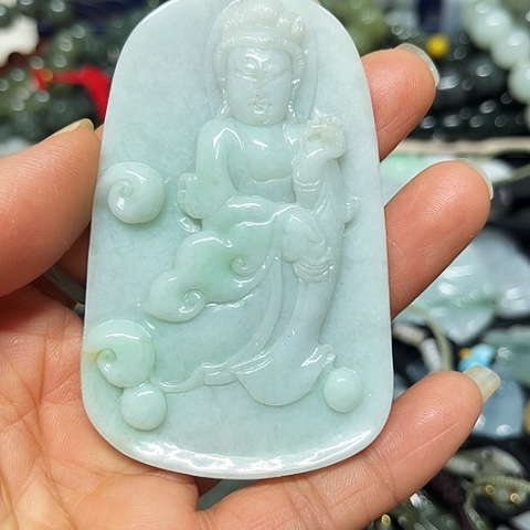 翡翠未镶嵌颈饰挂件