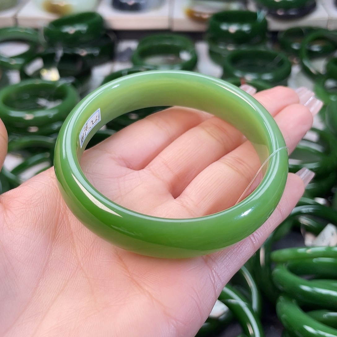 和田玉（碧玉）手镯未镶嵌