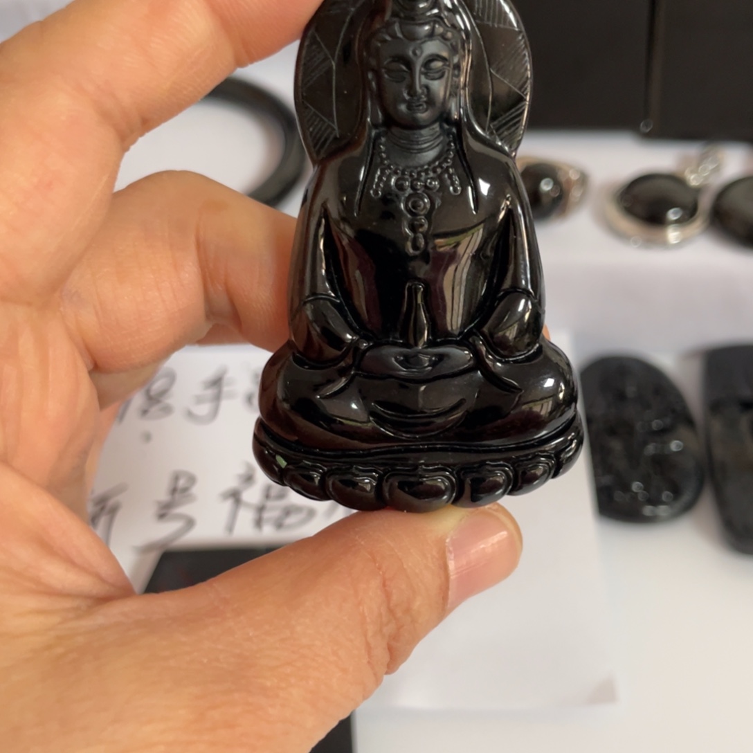 孺****翡翠未镶嵌手链天然翡翠素衣观音