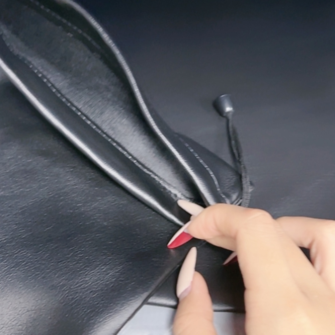 【闪购商品】95新一个大号一个小号